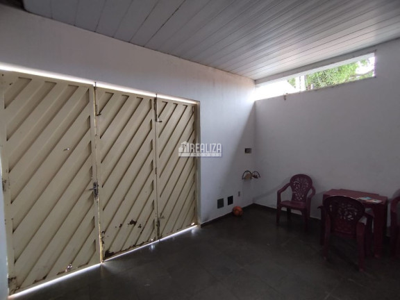 Imagem Casa com 2 Quartos à Venda, 249 m² em Fabrício - Uberaba Imagem Casa com 2 Quartos à Venda, 249 m² em Fabrício - Uberaba