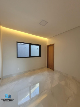 Imagem Casa com 4 Quartos à Venda, 216 m² em Moinho Dos Ventos - Goiânia Imagem Casa com 4 Quartos à Venda, 216 m² em Moinho Dos Ventos - Goiânia