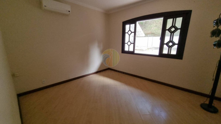 Imagem Casa com 4 Quartos à Venda, 321 m² em Estados - Balneário Camboriú Imagem Casa com 4 Quartos à Venda, 321 m² em Estados - Balneário Camboriú