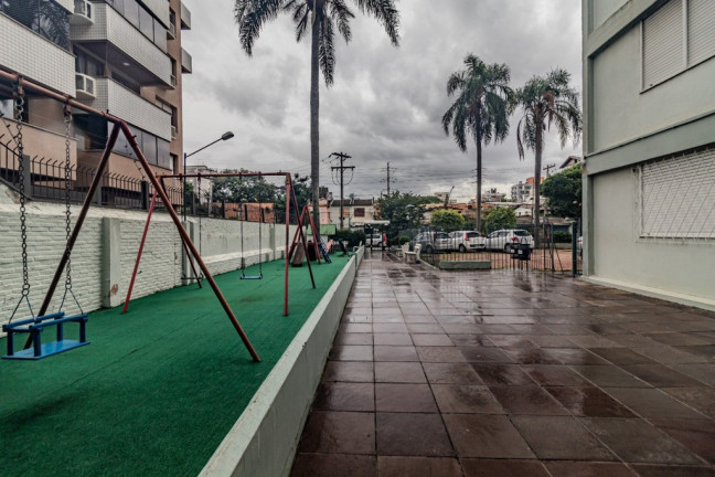Imagem Imóvel com 2 Quartos à Venda, 56 m² em Menino Deus - Porto Alegre Imagem Imóvel com 2 Quartos à Venda, 56 m² em Menino Deus - Porto Alegre