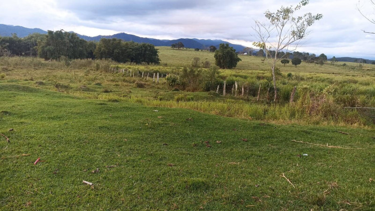 Imagem Fazenda à Venda, 100 m² em Estiva - Taubaté Imagem Fazenda à Venda, 100 m² em Estiva - Taubaté