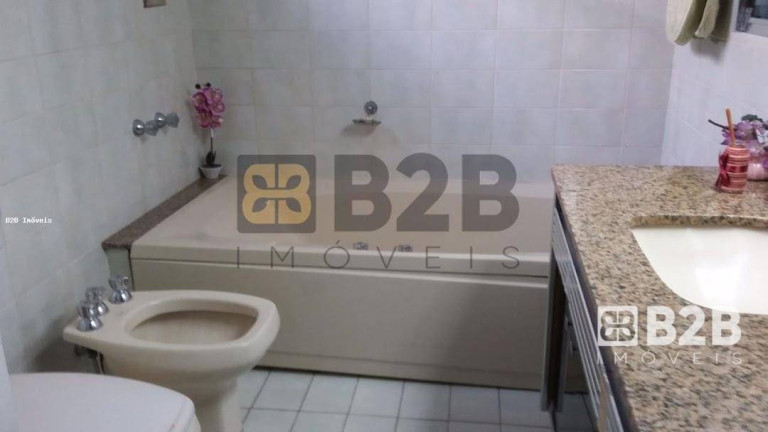 Imagem Casa com 3 Quartos à Venda, 300 m² em Vila Mariana - Bauru Imagem Casa com 3 Quartos à Venda, 300 m² em Vila Mariana - Bauru