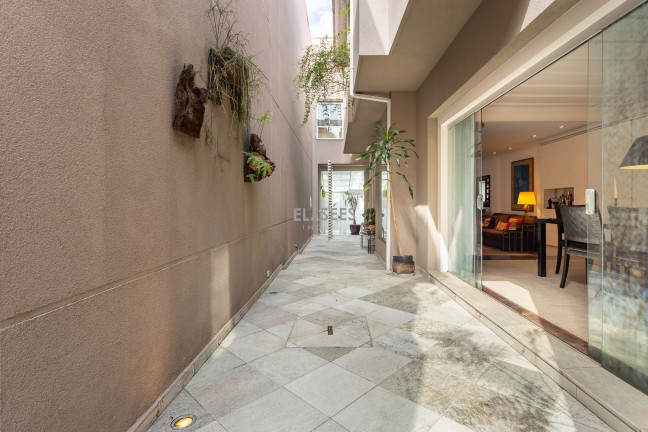 Imagem Casa com 3 Quartos à Venda, 260 m² em Jardim Paulistano - São Paulo Imagem Casa com 3 Quartos à Venda, 260 m² em Jardim Paulistano - São Paulo