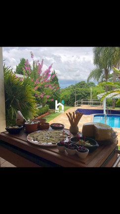 Imagem Imóvel com 3 Quartos à Venda, 180.000 m²