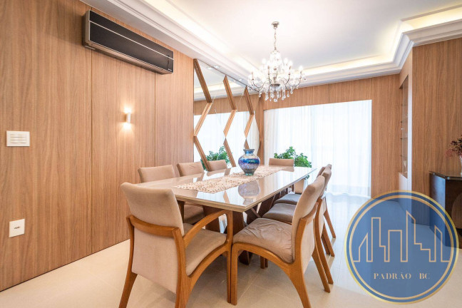 Imagem Apartamento com 4 Quartos à Venda, em Centro - Balneário Camboriú Imagem Apartamento com 4 Quartos à Venda, em Centro - Balneário Camboriú