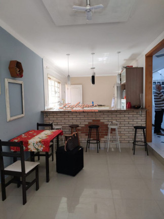 Imagem Sobrado com 3 Quartos à Venda, 380 m² Imagem Sobrado com 3 Quartos à Venda, 380 m²