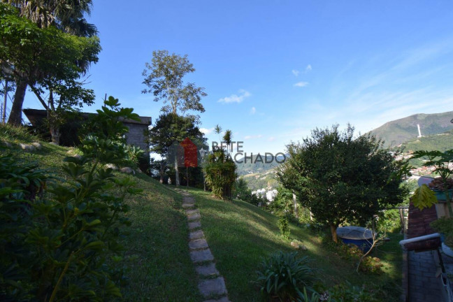 Imagem Casa com 3 Quartos à Venda, 1.674 m² em Panorama - Teresópolis