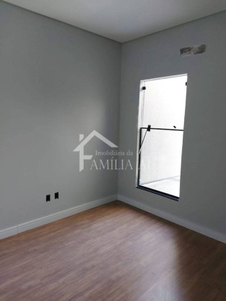 Imagem Sobrado com 3 Quartos à Venda, 135 m² em Floresta - Joinville