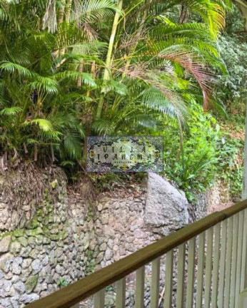 Imagem Cobertura com 6 Quartos à Venda, 240 m² em Lagoa - Rio De Janeiro Imagem Cobertura com 6 Quartos à Venda, 240 m² em Lagoa - Rio De Janeiro