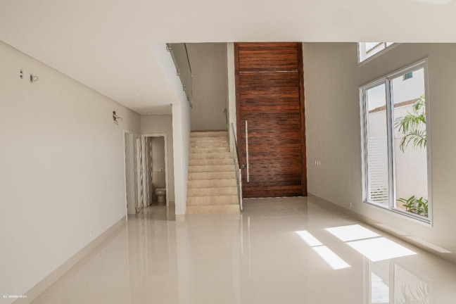 Imagem Casa com 5 Quartos à Venda, 343 m² em Jardins Valência - Goiânia