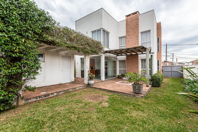 Imagem Casa com 3 Quartos à Venda, 236 m² em Santa Quitéria - Curitiba Imagem Casa com 3 Quartos à Venda, 236 m² em Santa Quitéria - Curitiba