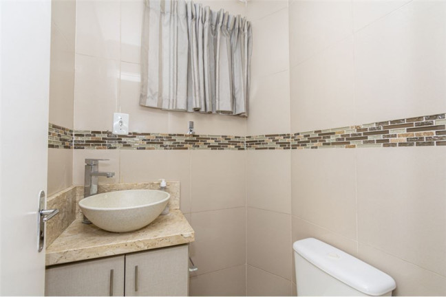 Imagem Casa com 3 Quartos à Venda, em Olaria - Canoas Imagem Casa com 3 Quartos à Venda, em Olaria - Canoas