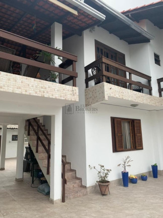 Imagem Casa com 8 Quartos à Venda, 280 m² em Nações - Balneário Camboriú
