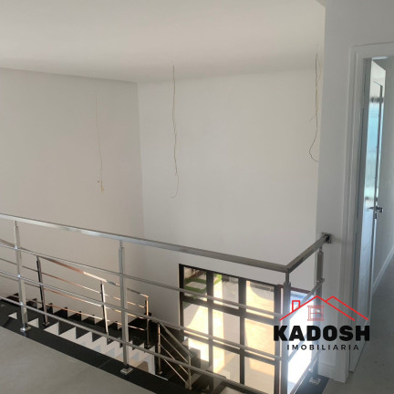 Imagem Casa com 4 Quartos à Venda, 300 m² em Papagaio - Feira De Santana Imagem Casa com 4 Quartos à Venda, 300 m² em Papagaio - Feira De Santana