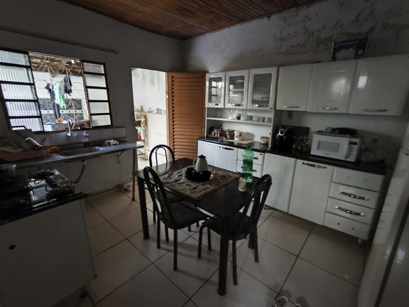 Imagem Imóvel com 
            	4             Quartos à Venda, 200 m² em 
            	Sitios Santa Luzia             - 
            	Aparecida De Goiania            