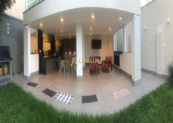 Imagem Imóvel com 4 Quartos à Venda, em Floresta - Belo Horizonte Imagem Imóvel com 4 Quartos à Venda, em Floresta - Belo Horizonte
