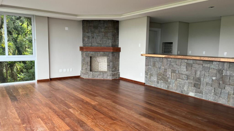 Imagem Imóvel com 2 Quartos à Venda, 117 m² em Jardim Bela Vista - Gramado Imagem Imóvel com 2 Quartos à Venda, 117 m² em Jardim Bela Vista - Gramado