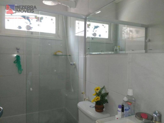 Imagem Casa com 5 Quartos à Venda, 228 m² em Lagoa Nova - Natal