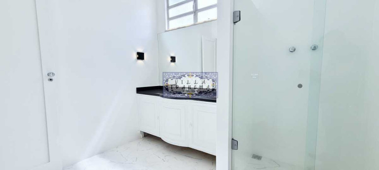 Imagem Apartamento com 3 Quartos à Venda, 210 m² em Copacabana - Rio De Janeiro Imagem Apartamento com 3 Quartos à Venda, 210 m² em Copacabana - Rio De Janeiro