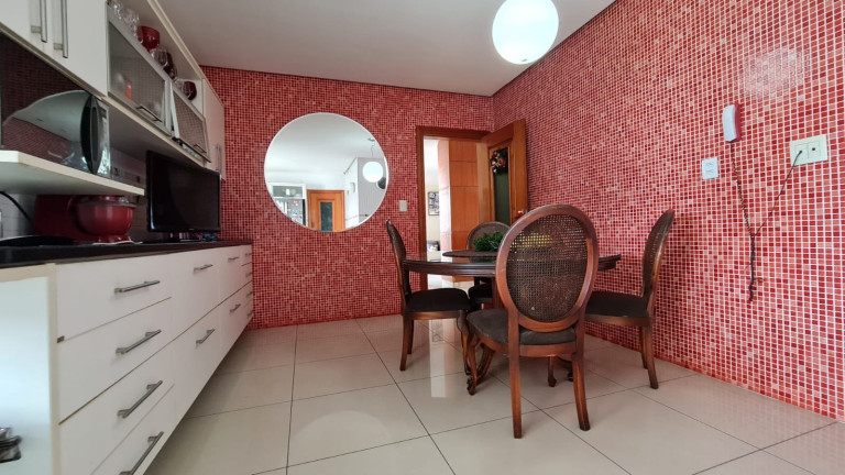 Imagem Imóvel com 4 Quartos à Venda, 385 m² em Jurunas - Belém Imagem Imóvel com 4 Quartos à Venda, 385 m² em Jurunas - Belém