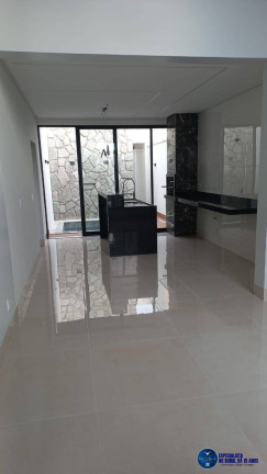 Imagem Casa com 3 Quartos à Venda, 189 m² em Jardim Mirabel - Goiânia Imagem Casa com 3 Quartos à Venda, 189 m² em Jardim Mirabel - Goiânia