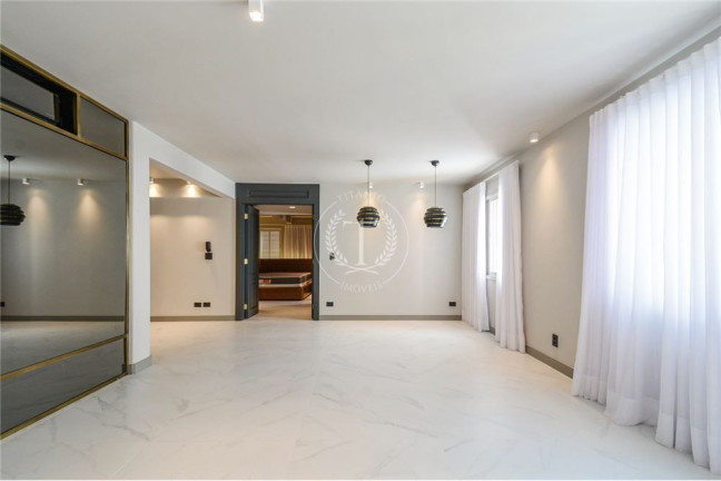 Imagem Apartamento com 2 Quartos à Venda, 113 m² em Moema - São Paulo