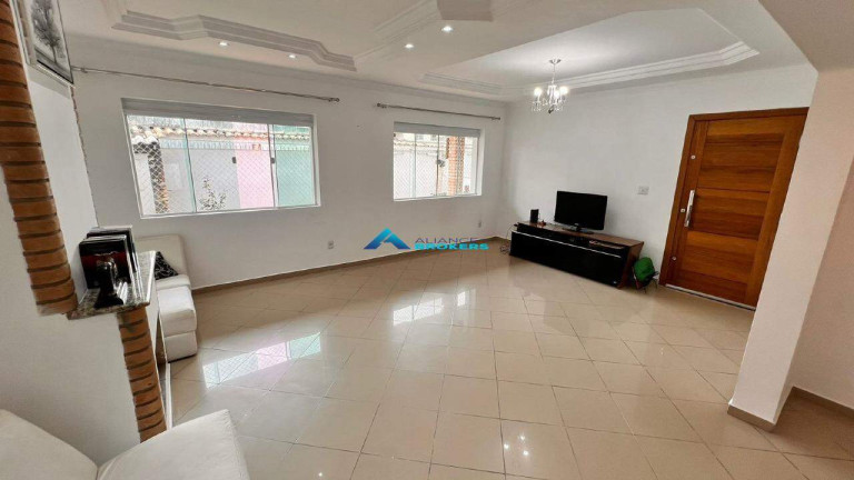 Casa com 3 Quartos para Alugar, 202 m² em Jardim Do Lago - Jundiaí