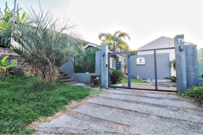 Casa com 3 Quartos à Venda, 197 m² em Vila Nova - Porto Alegre