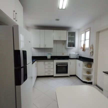 Imagem Casa com 4 Quartos à Venda, 200 m² em Maria Paula - Niterói Imagem Casa com 4 Quartos à Venda, 200 m² em Maria Paula - Niterói