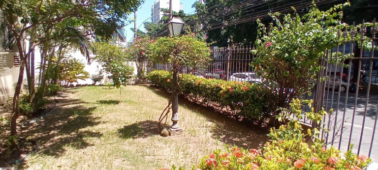 Imagem Imóvel com 3 Quartos à Venda, 114 m² em Humaitá - Rio De Janeiro Imagem Imóvel com 3 Quartos à Venda, 114 m² em Humaitá - Rio De Janeiro