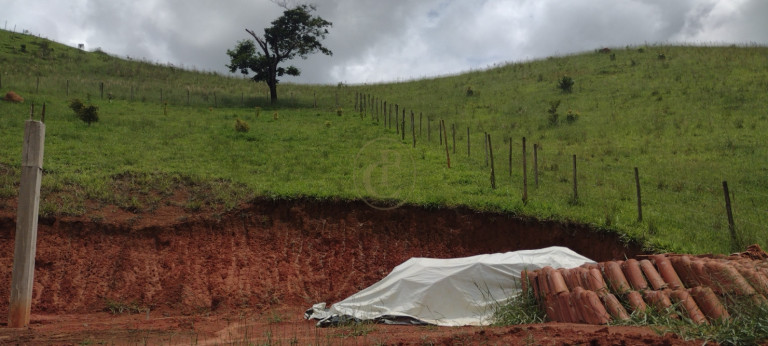 Imagem Chácara com 3 Quartos à Venda, 120 m² em Centro - Guaratinguetá
