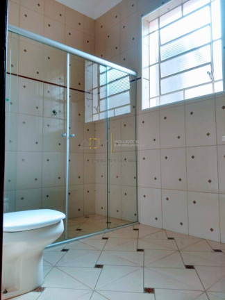 Imagem Casa com 3 Quartos à Venda, 155 m² em Centro - Botucatu Imagem Casa com 3 Quartos à Venda, 155 m² em Centro - Botucatu