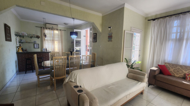 Imagem Casa com 4 Quartos à Venda, 220 m² em Gonzaga - Santos Imagem Casa com 4 Quartos à Venda, 220 m² em Gonzaga - Santos
