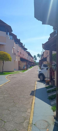 Imagem Sobrado com 4 Quartos à Venda, 160 m² em Cachoeira Do Bom Jesus - Florianópolis