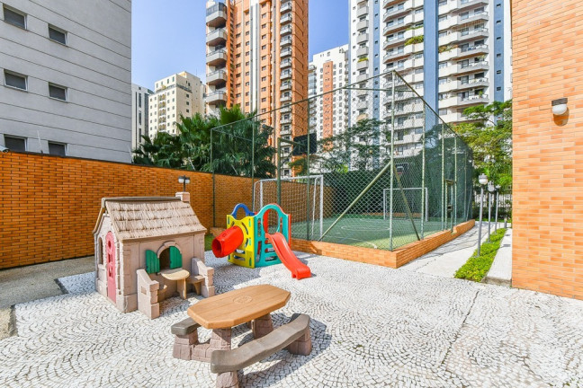 Imagem Imóvel com 3 Quartos à Venda, 247 m² em Vila Suzana - São Paulo Imagem Imóvel com 3 Quartos à Venda, 247 m² em Vila Suzana - São Paulo