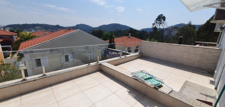 Casa de Condomínio com 3 Quartos à Venda, 200 m² em Tamboré - Santana De Parnaíba