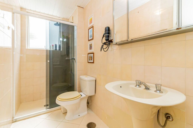 Imagem Apartamento com 2 Quartos à Venda, 84 m² em Menino Deus - Porto Alegre Imagem Apartamento com 2 Quartos à Venda, 84 m² em Menino Deus - Porto Alegre