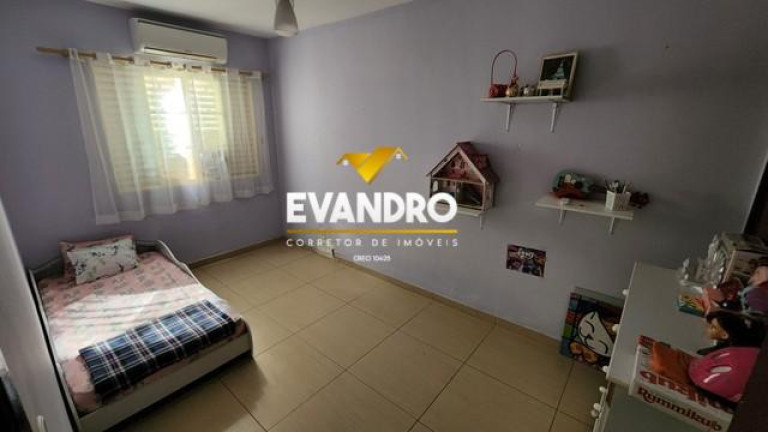Imagem Casa com 3 Quartos à Venda, 360 m² em Morada Do Ouro - Cuiabá Imagem Casa com 3 Quartos à Venda, 360 m² em Morada Do Ouro - Cuiabá