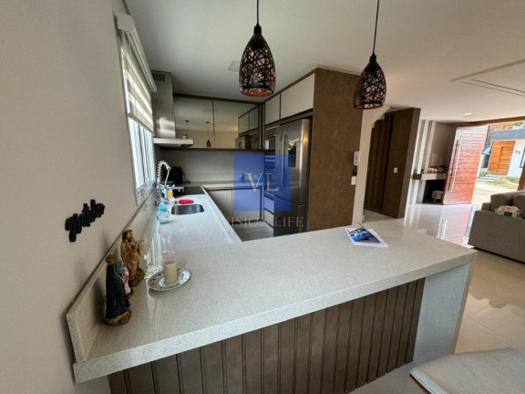 Imagem Casa com 3 Quartos à Venda, 200 m² em Cachoeira - Curitiba Imagem Casa com 3 Quartos à Venda, 200 m² em Cachoeira - Curitiba