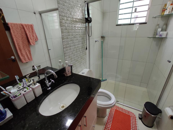 Imagem Imóvel com 
            	3             Quartos à Venda, 130 m² em 
            	Oriente Ville             - 
            	Goiania            