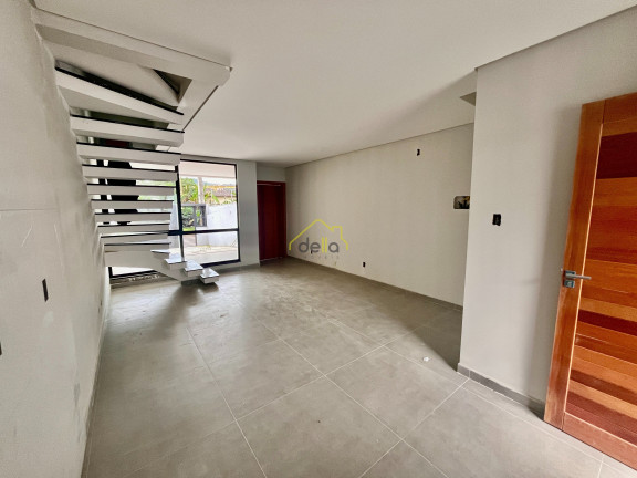 Imagem Casa com 3 Quartos à Venda, 105 m² em Iririú - Joinville Imagem Casa com 3 Quartos à Venda, 105 m² em Iririú - Joinville