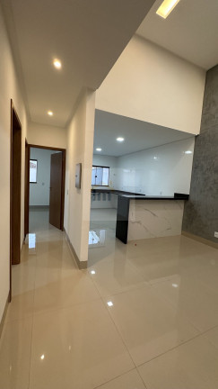 Imagem Casa com 3 Quartos à Venda, 117 m² em Setor Garavelo - Goiânia Imagem Casa com 3 Quartos à Venda, 117 m² em Setor Garavelo - Goiânia