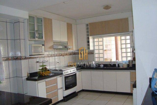 Imagem Sobrado com 3 Quartos à Venda, 198 m² em Jardim Presidente - Goiânia Imagem Sobrado com 3 Quartos à Venda, 198 m² em Jardim Presidente - Goiânia