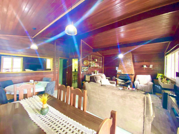 Imagem Casa com 4 Quartos à Venda, 209 m² em Fazenda Suiça - Teresópolis Imagem Casa com 4 Quartos à Venda, 209 m² em Fazenda Suiça - Teresópolis