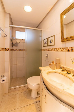 Imagem Imóvel com 4 Quartos à Venda, 335 m² em Rio Branco - Porto Alegre Imagem Imóvel com 4 Quartos à Venda, 335 m² em Rio Branco - Porto Alegre