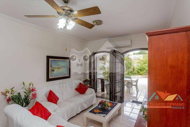 Imagem Casa com 3 Quartos à Venda, 179 m² em Martim De Sá - Caraguatatuba