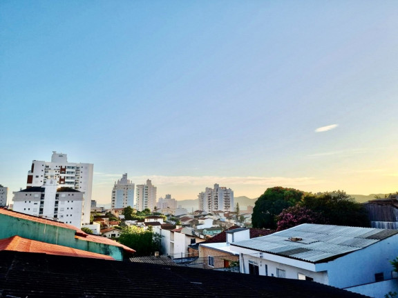 Imagem Casa com 4 Quartos à Venda, 228 m² em Barreiros - São José