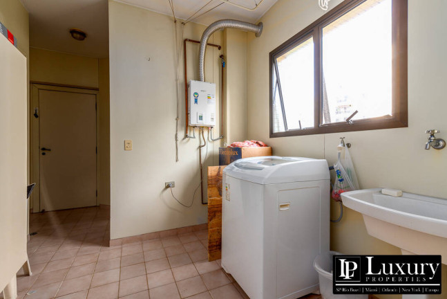 Imagem Apartamento com 3 Quartos à Venda, 147 m² em Moema - São Paulo