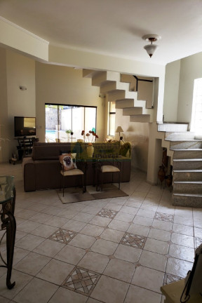 Imagem Sobrado com 3 Quartos à Venda, em Sumaré - Caraguatatuba Imagem Sobrado com 3 Quartos à Venda, em Sumaré - Caraguatatuba