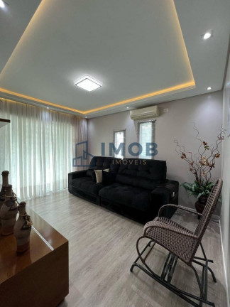 Imagem Casa com 3 Quartos à Venda, 98 m² em Nova Esperança - Guaramirim